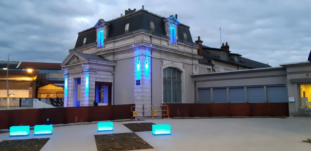 Mise en valeur de la façade de la Mairie - CEME