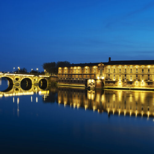 famous view pont neuf by night toulouse